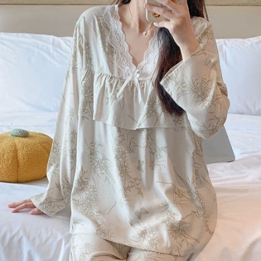 レディース ルームウェア 優美な花柄フリルパジャマ 長袖上下セット